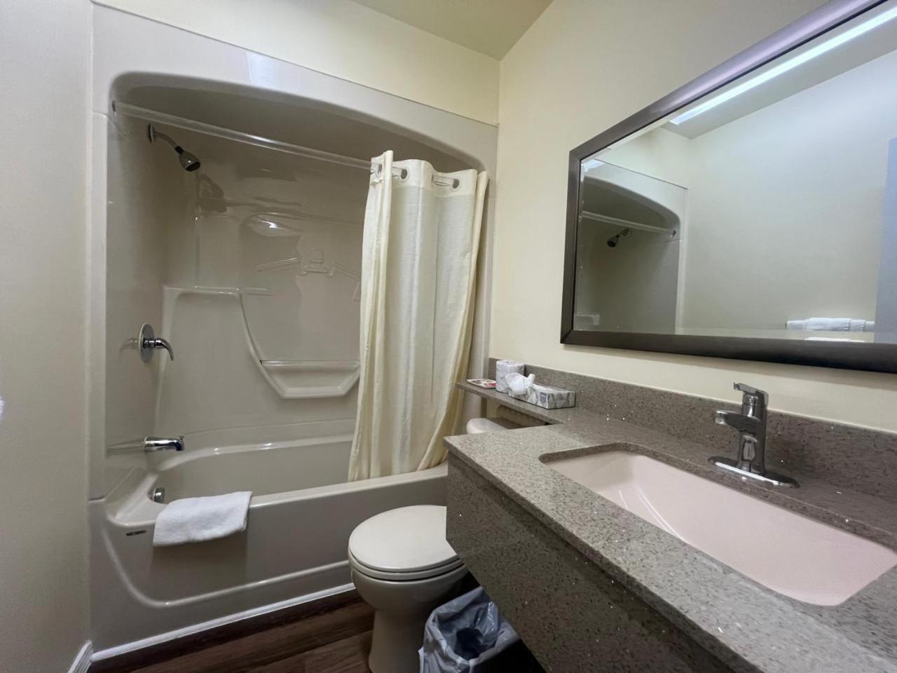 Colonial House Motor Inn 퍼스 외부 사진